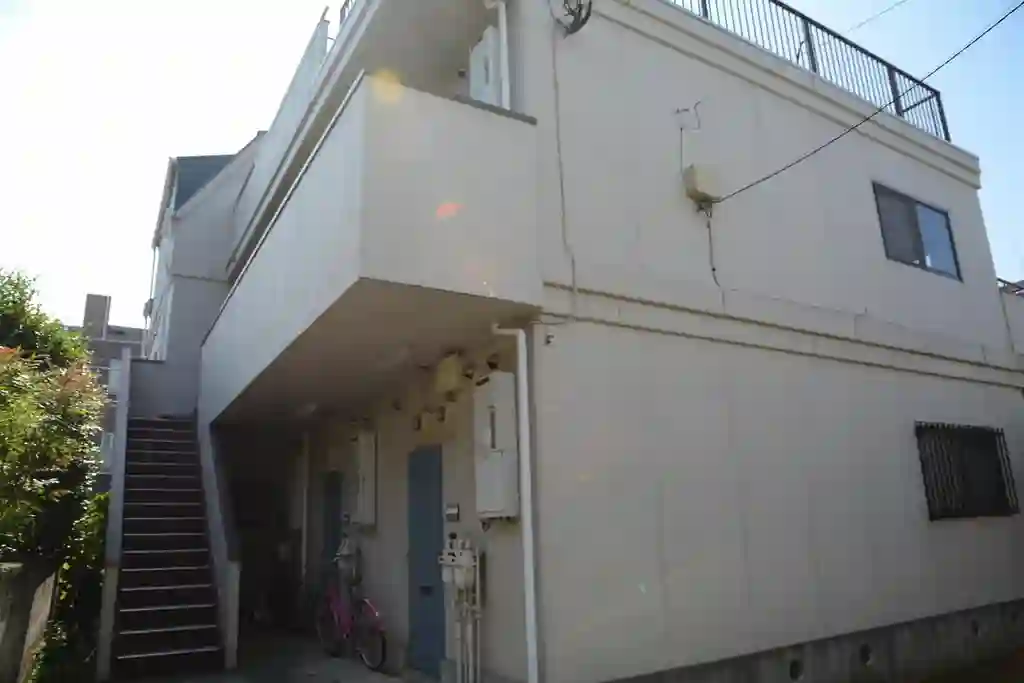 アポニー 外観