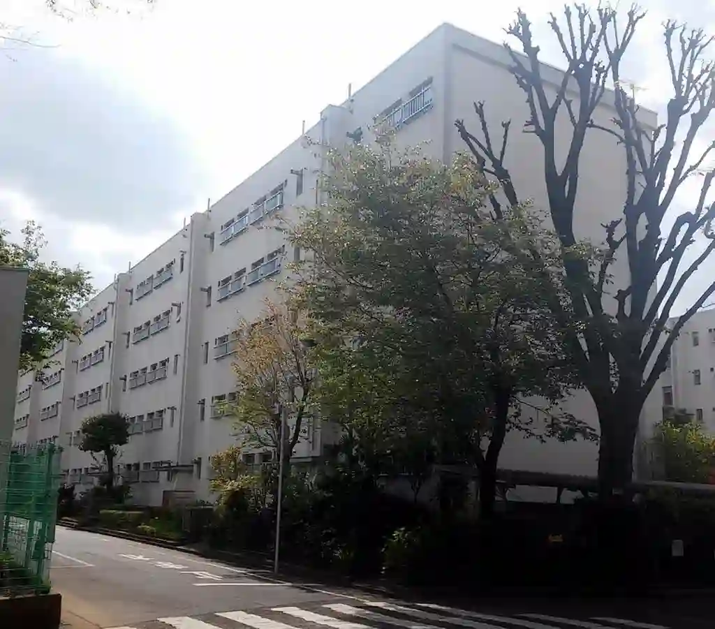 公社多摩川住宅ハ-13号棟 外観