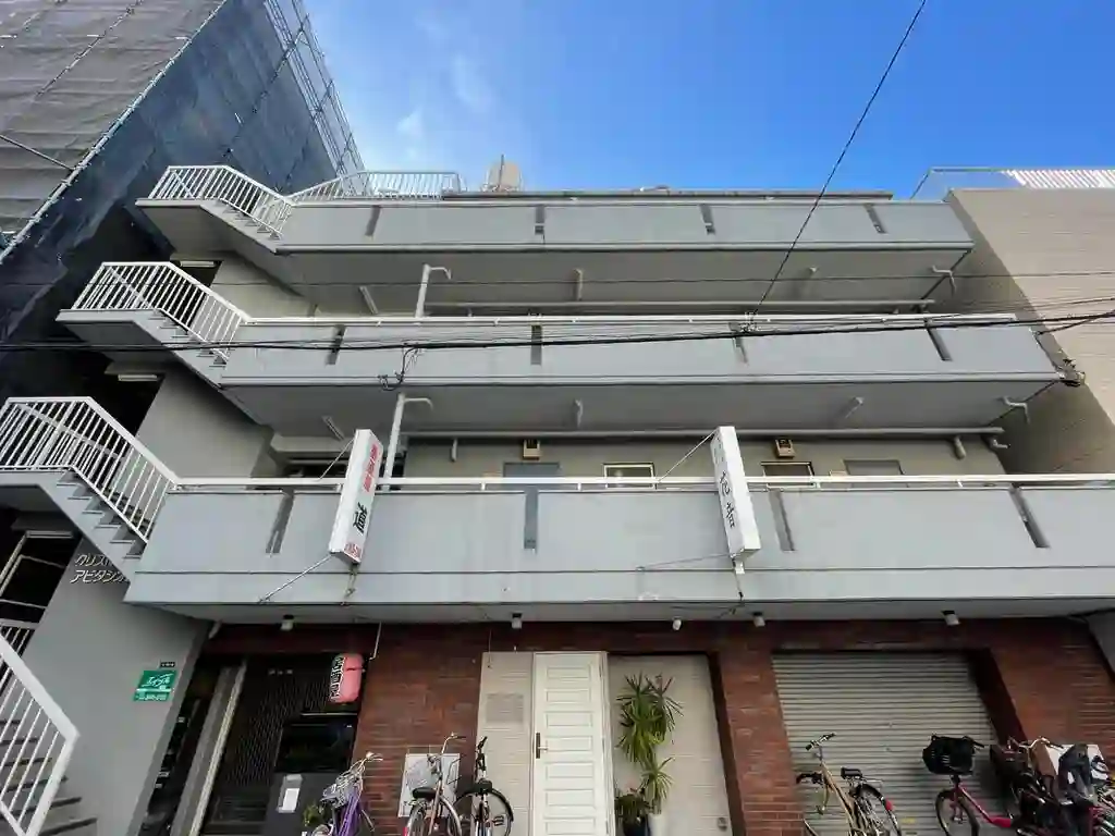 クリスNo.2アビタシオン 外観