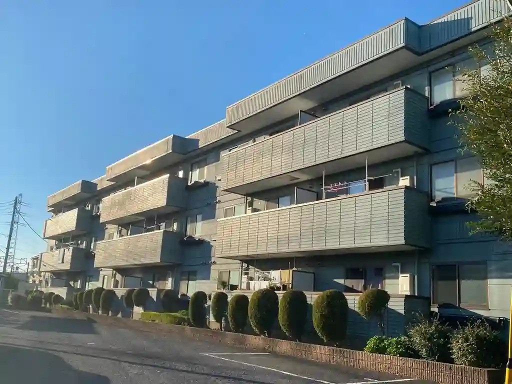 スリーアイズマンション 外観