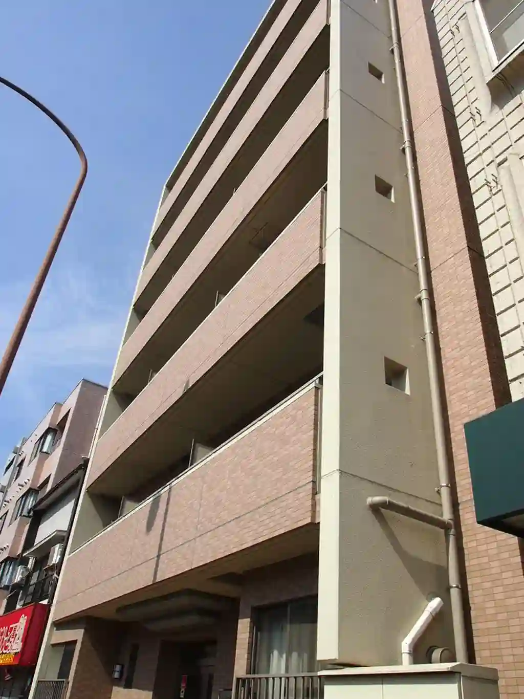 ルミエール反町 外観
