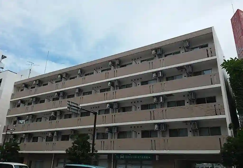ソレイユ本厚木 外観