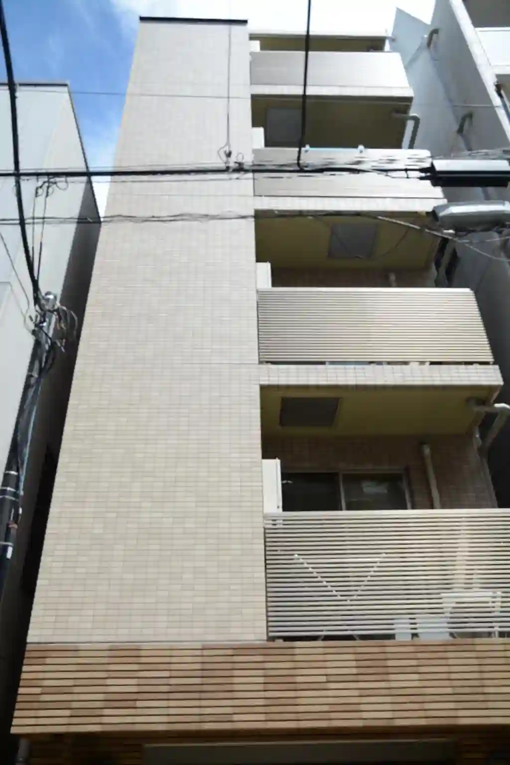 マンション里 外観
