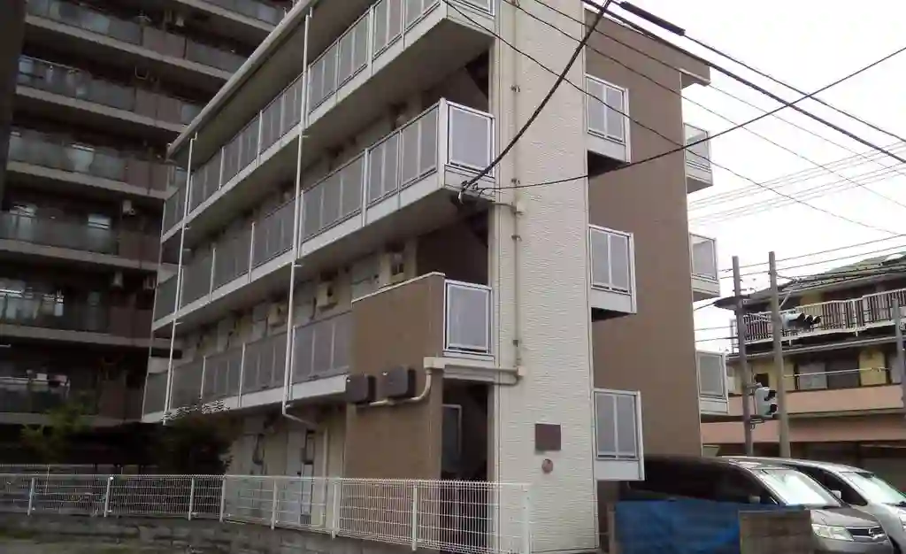 レオパレスリンデンバウム 外観