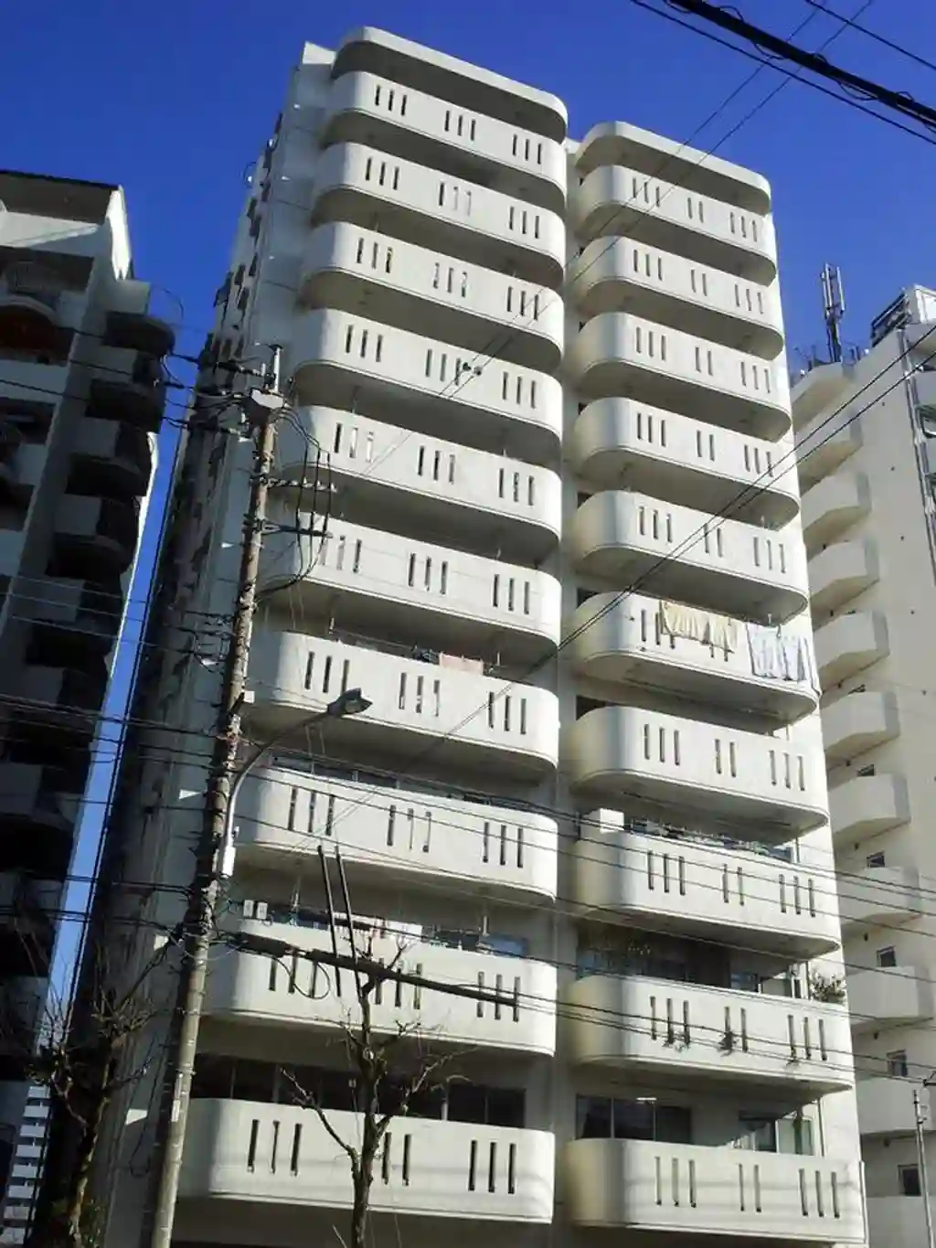 オリエントリバー 外観