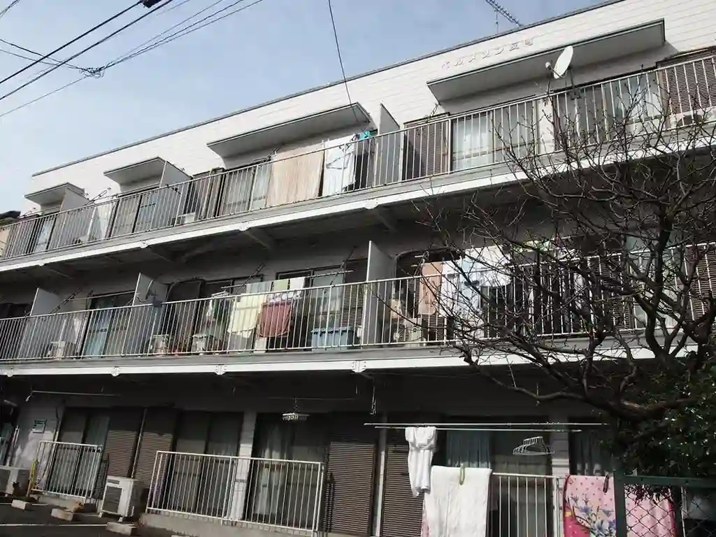 ベルメゾン反町 外観