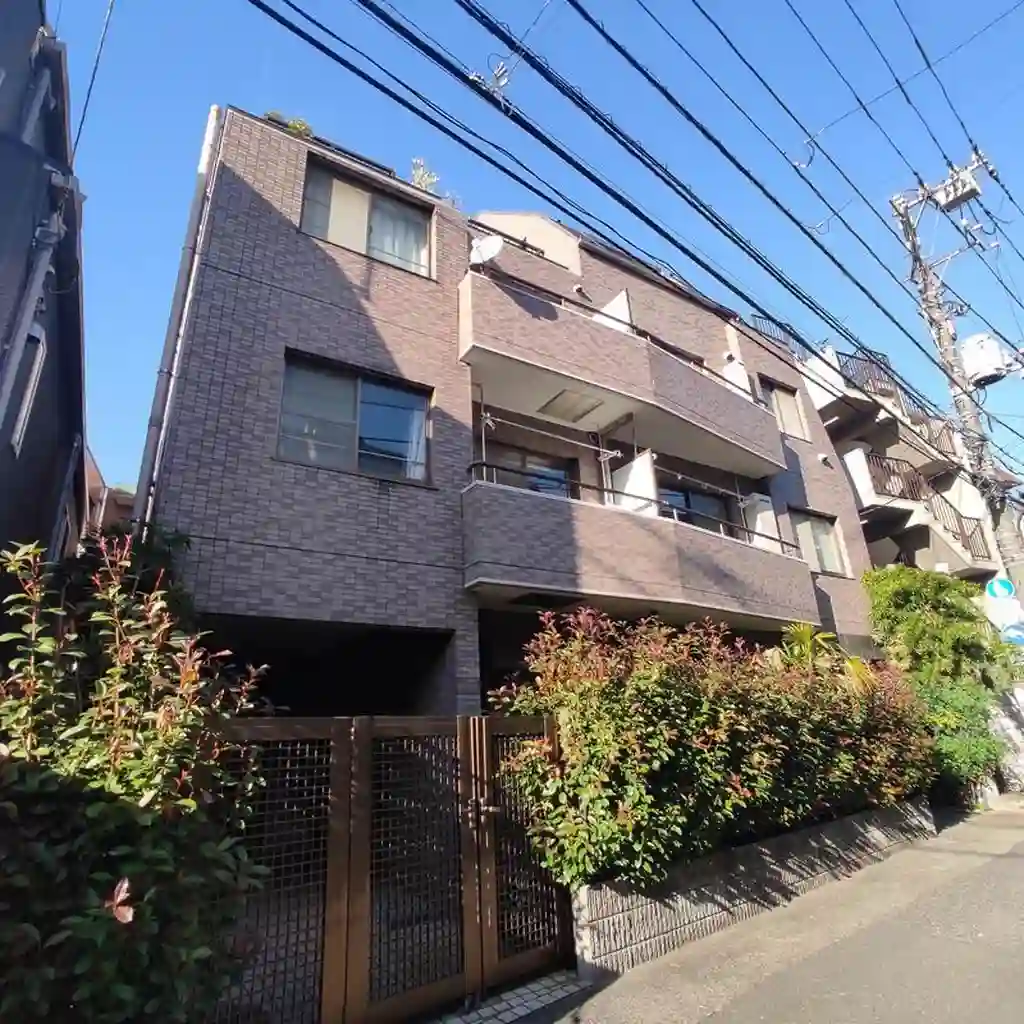 イルモンテ新宿 外観