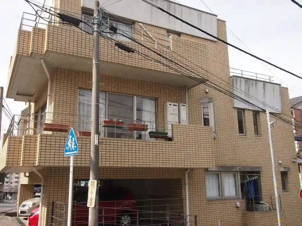 メゾン上反町 外観