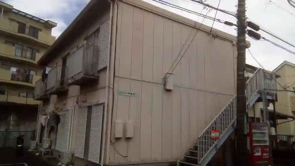 リバーサカエ 外観