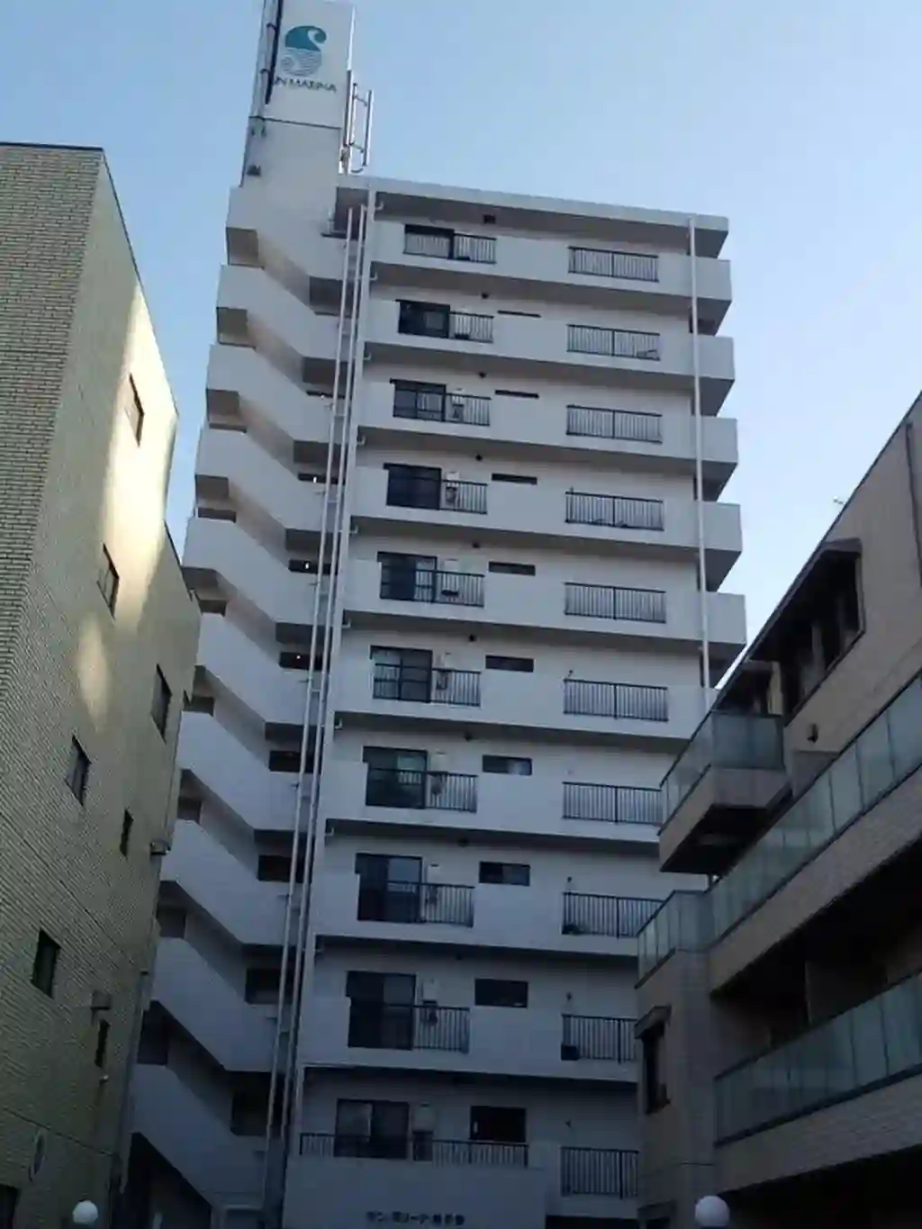サンマリーナ新子安 外観