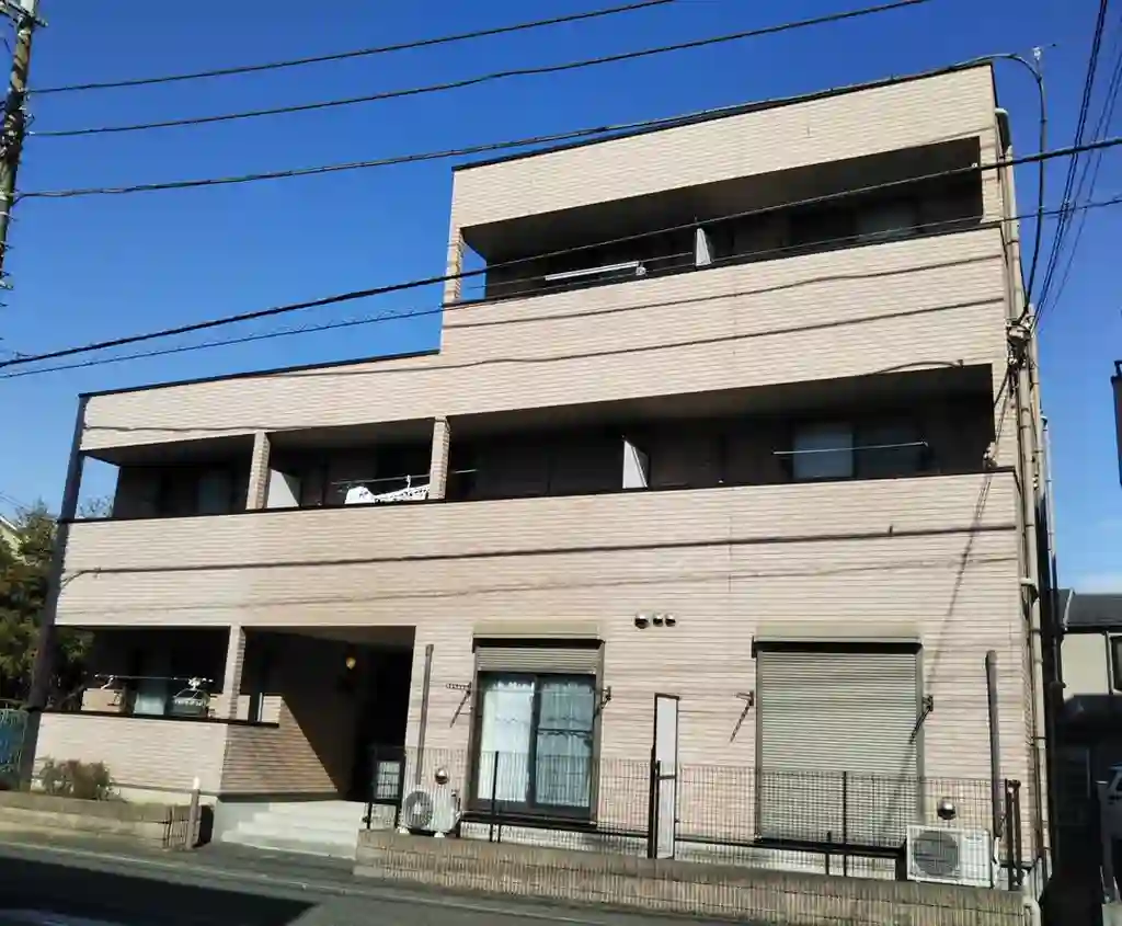 アンプルール フェール 寺谷 外観