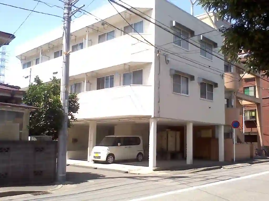 栗山アパルト2 外観