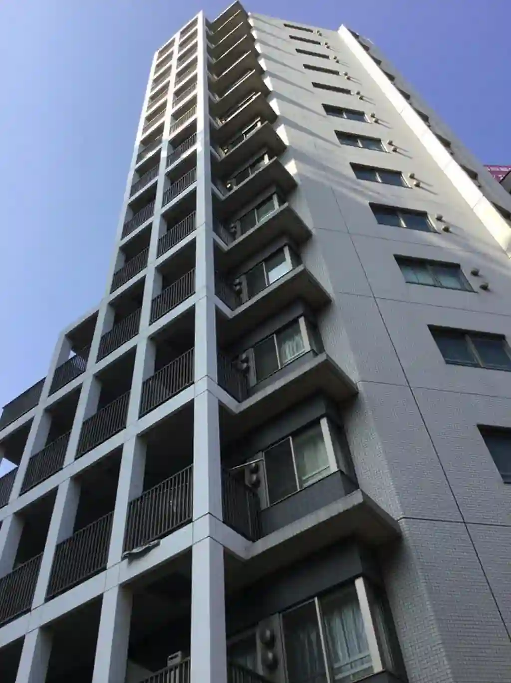 クレミエヒロイ 外観