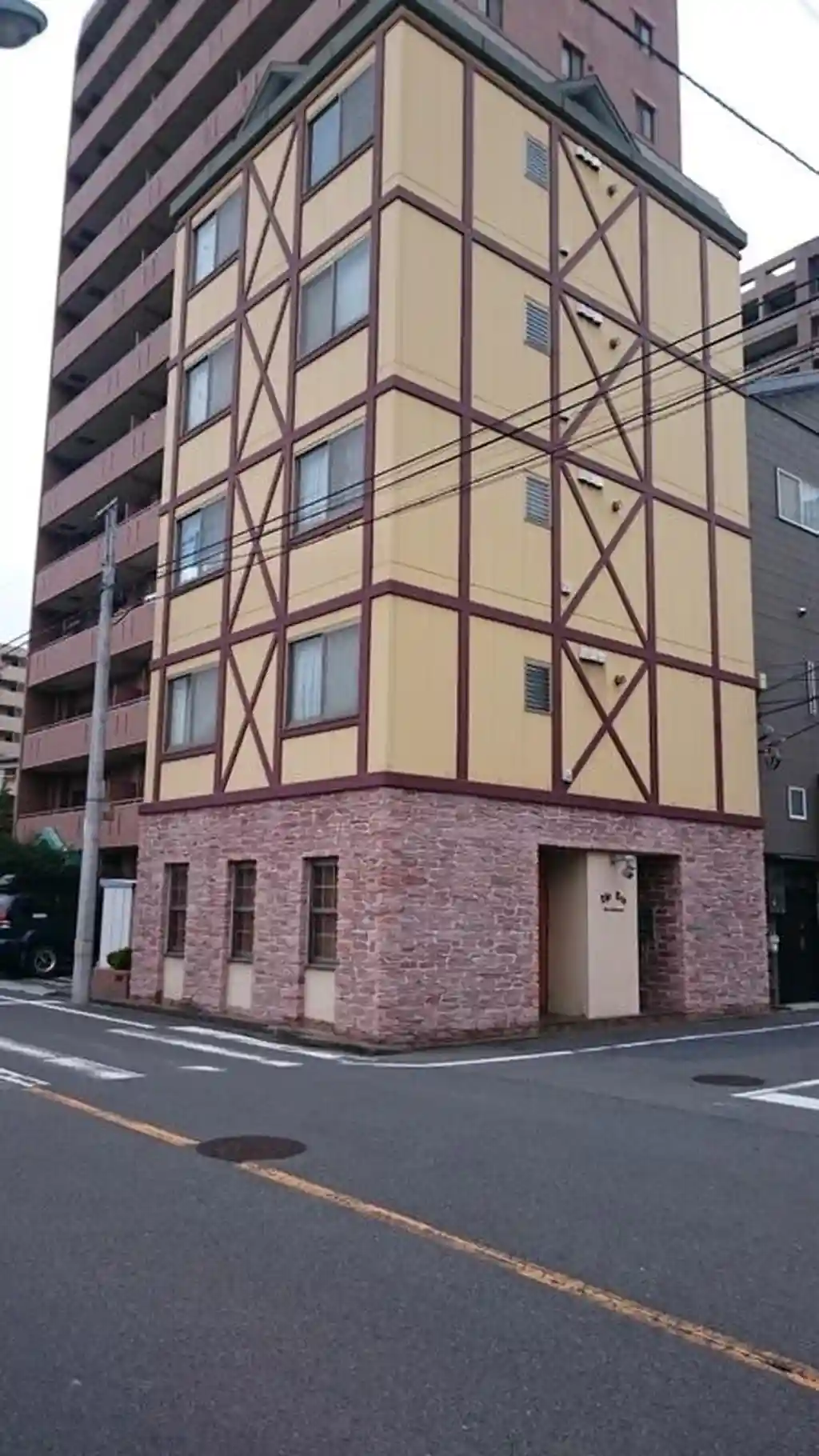 デンステージ 外観
