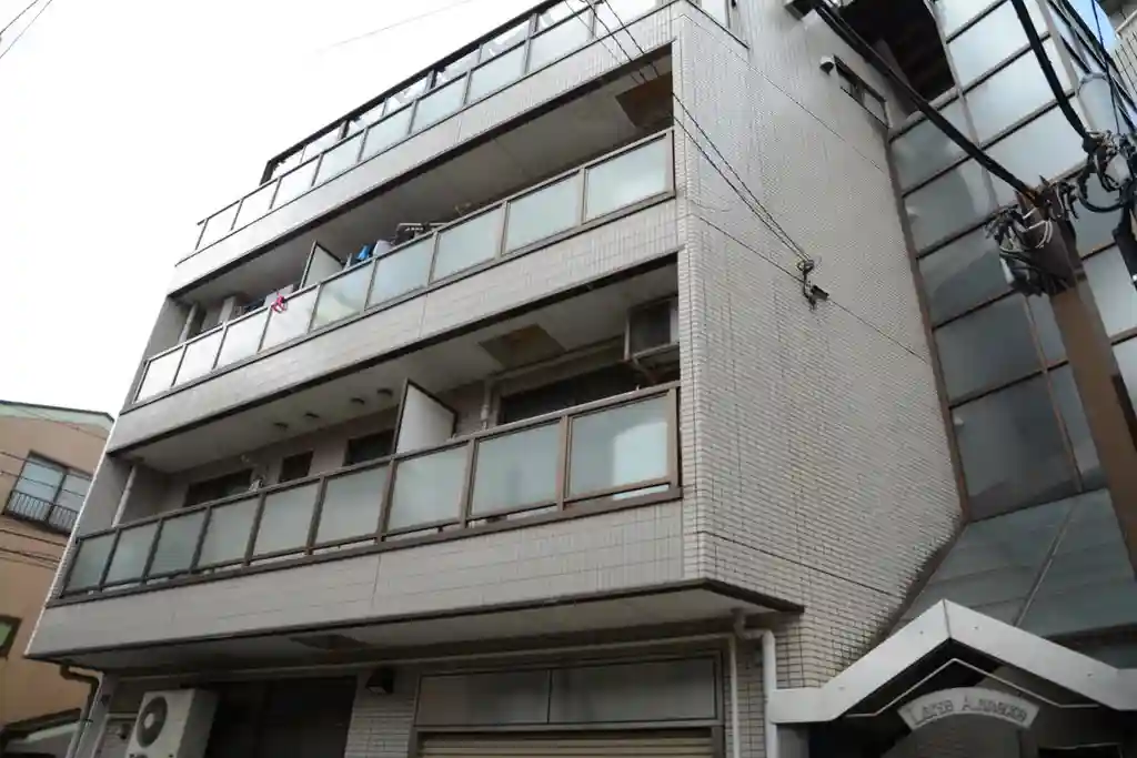 ラースアネックス 外観
