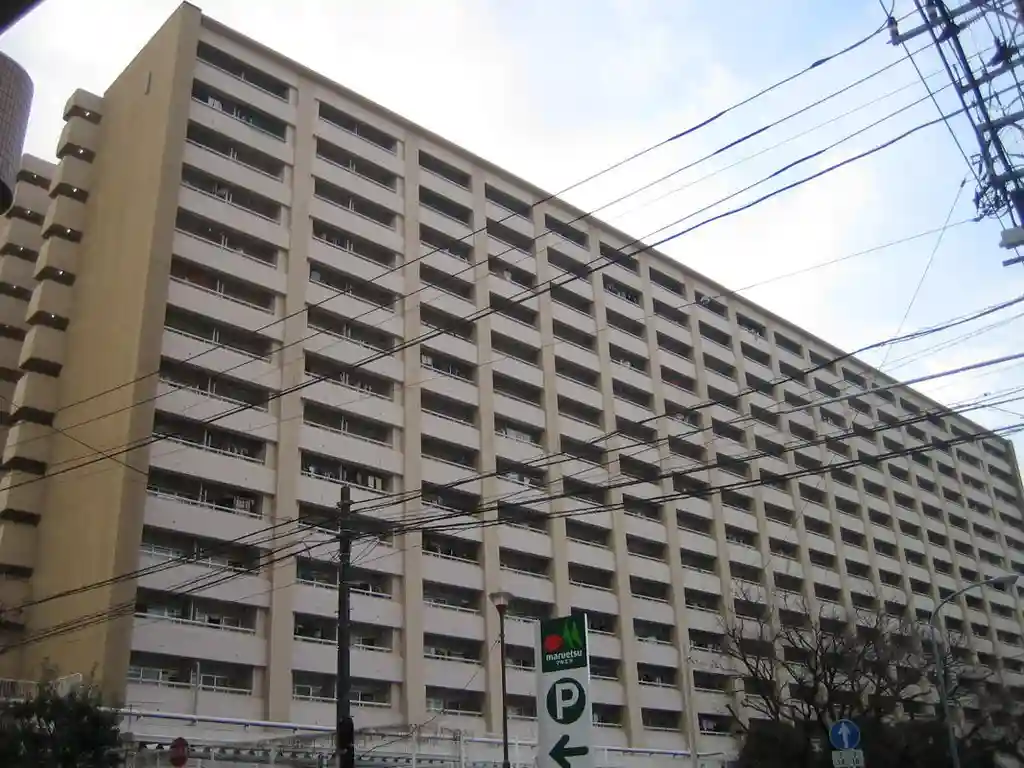 UR都市機構井土ヶ谷東市街地住宅1号棟 外観