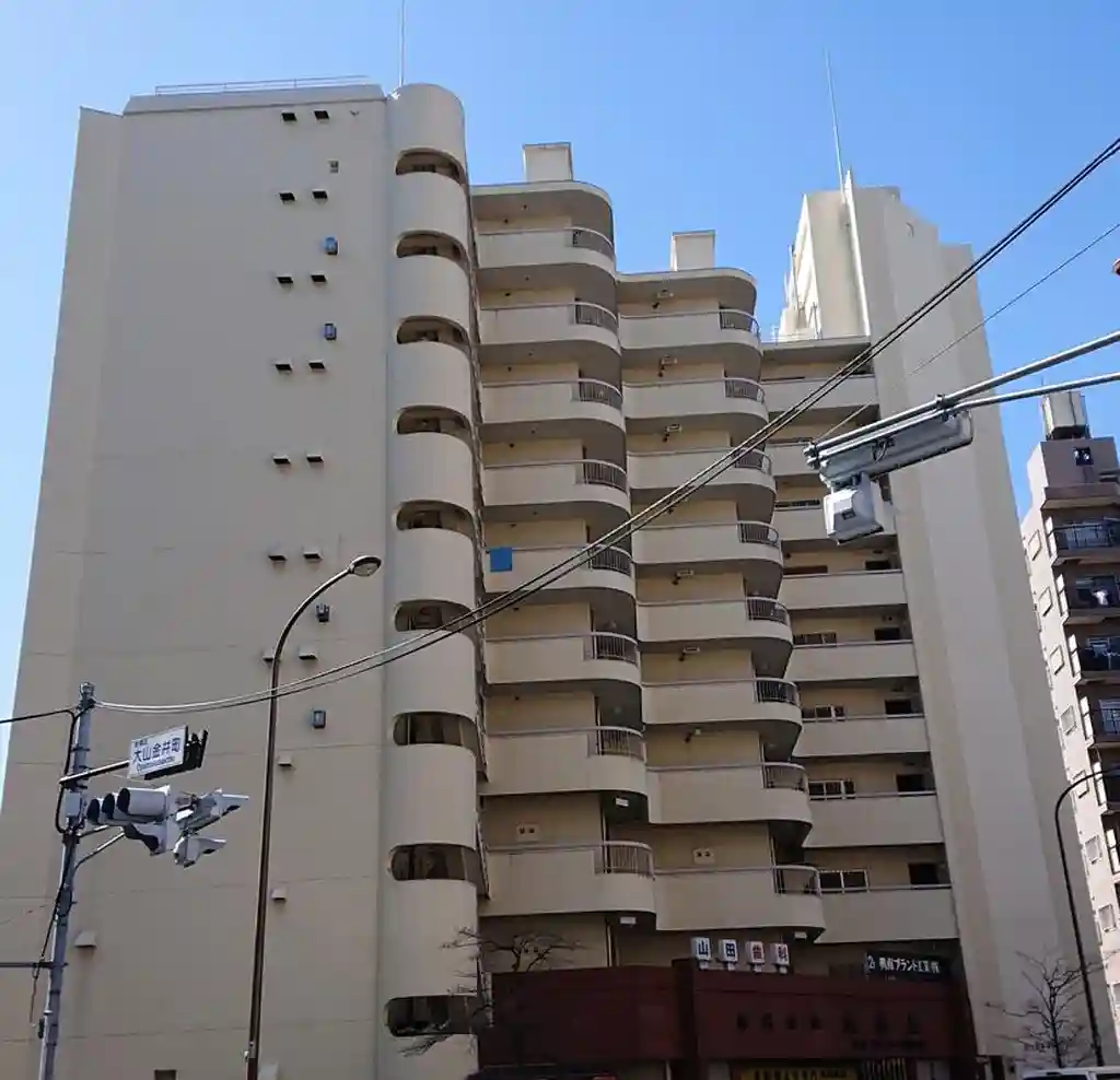 ローヤルハイツ 外観