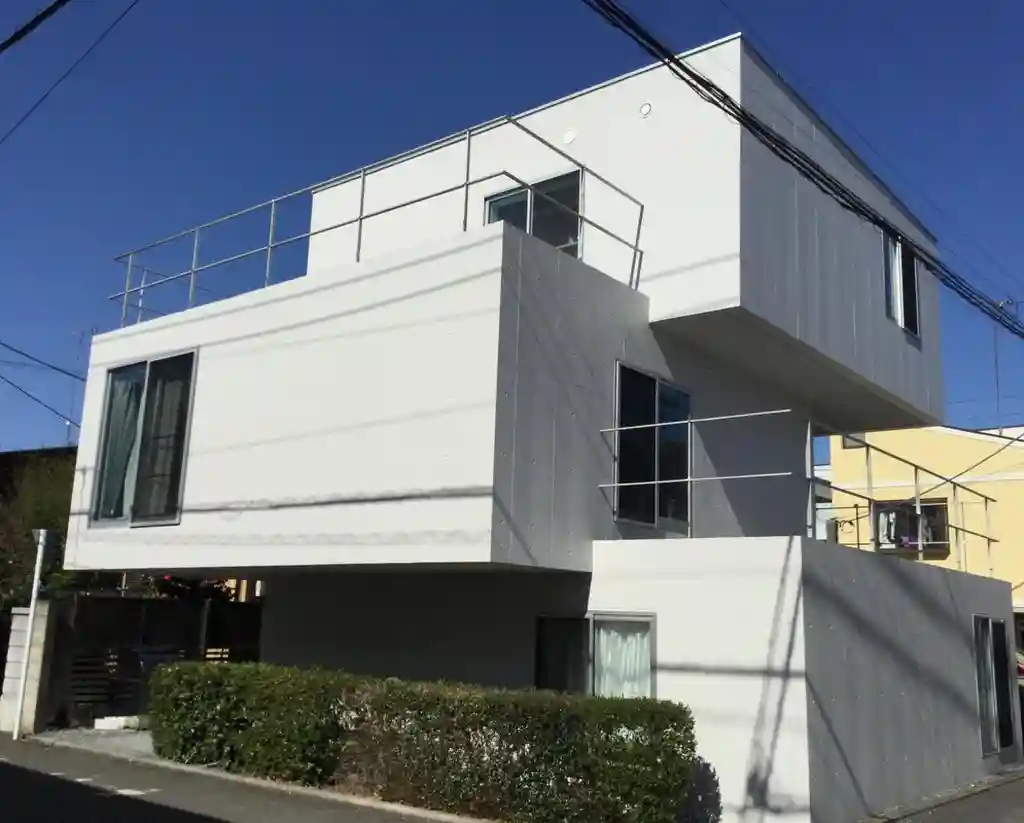 トロワ 外観