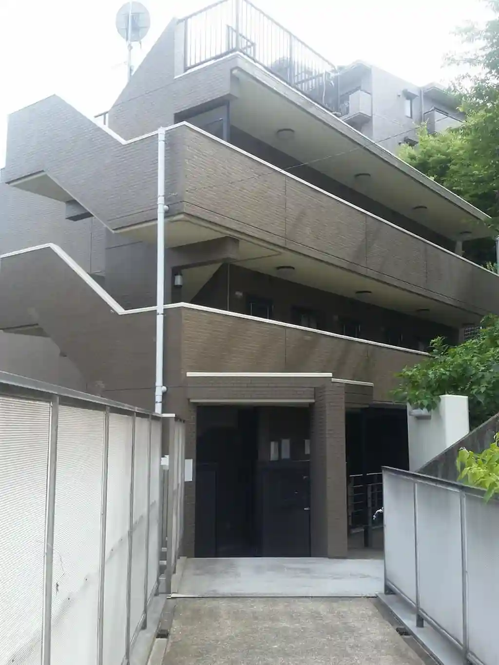 アビタシオン根岸II 外観