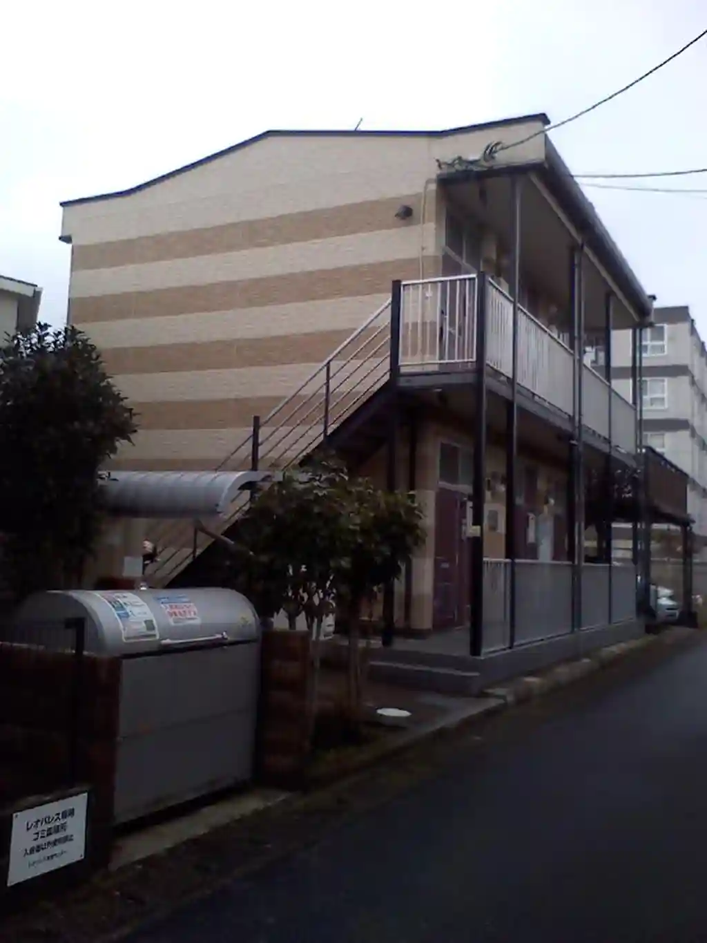 レオパレスすずらん 外観