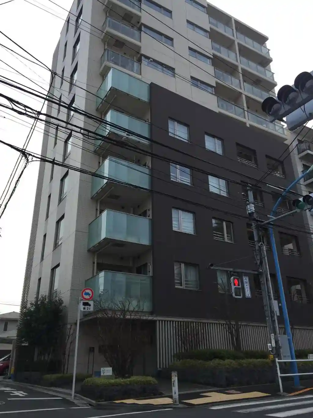 イニシアイオ新宿夏目坂 外観
