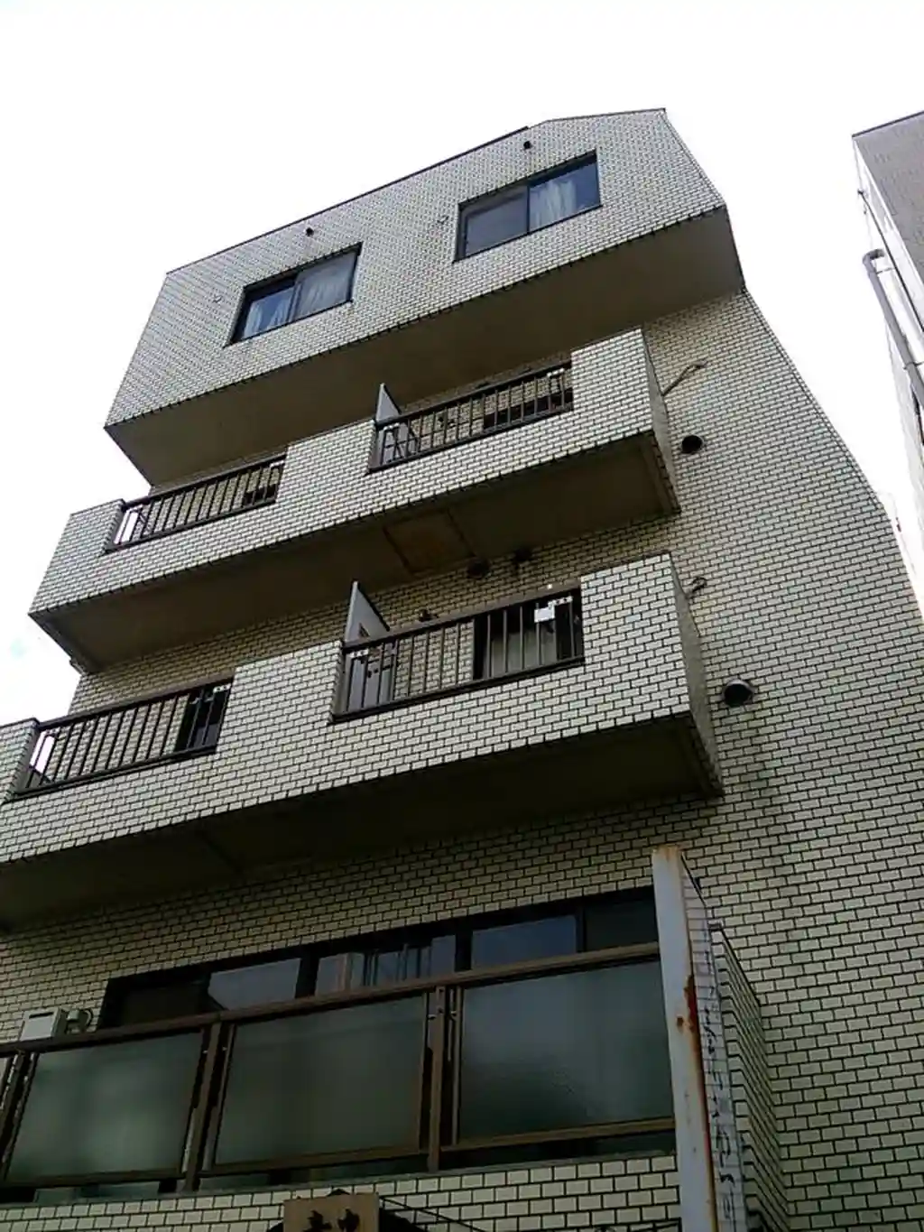 アルページュ 外観