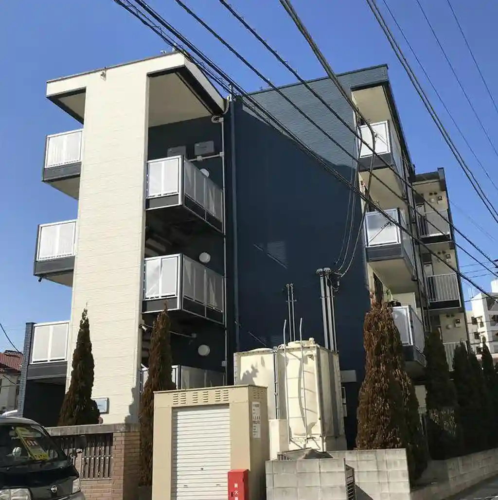 レオパレス市川原木 外観