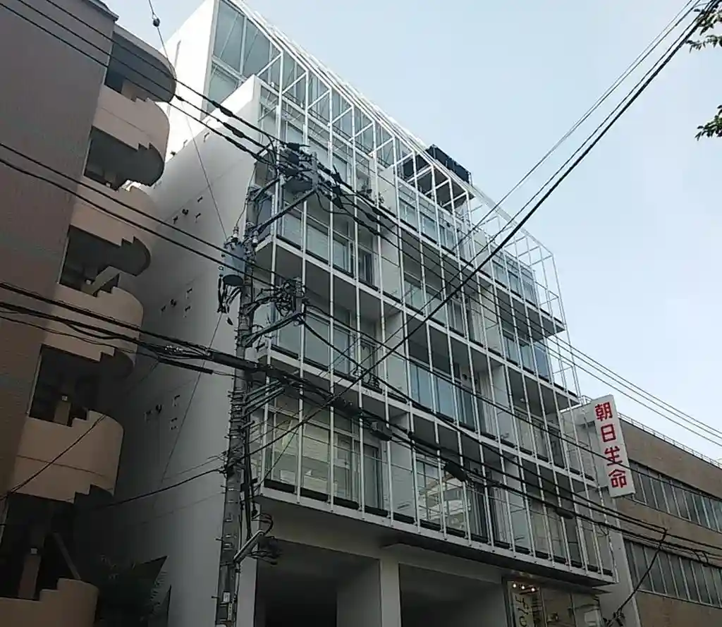 スルー 外観