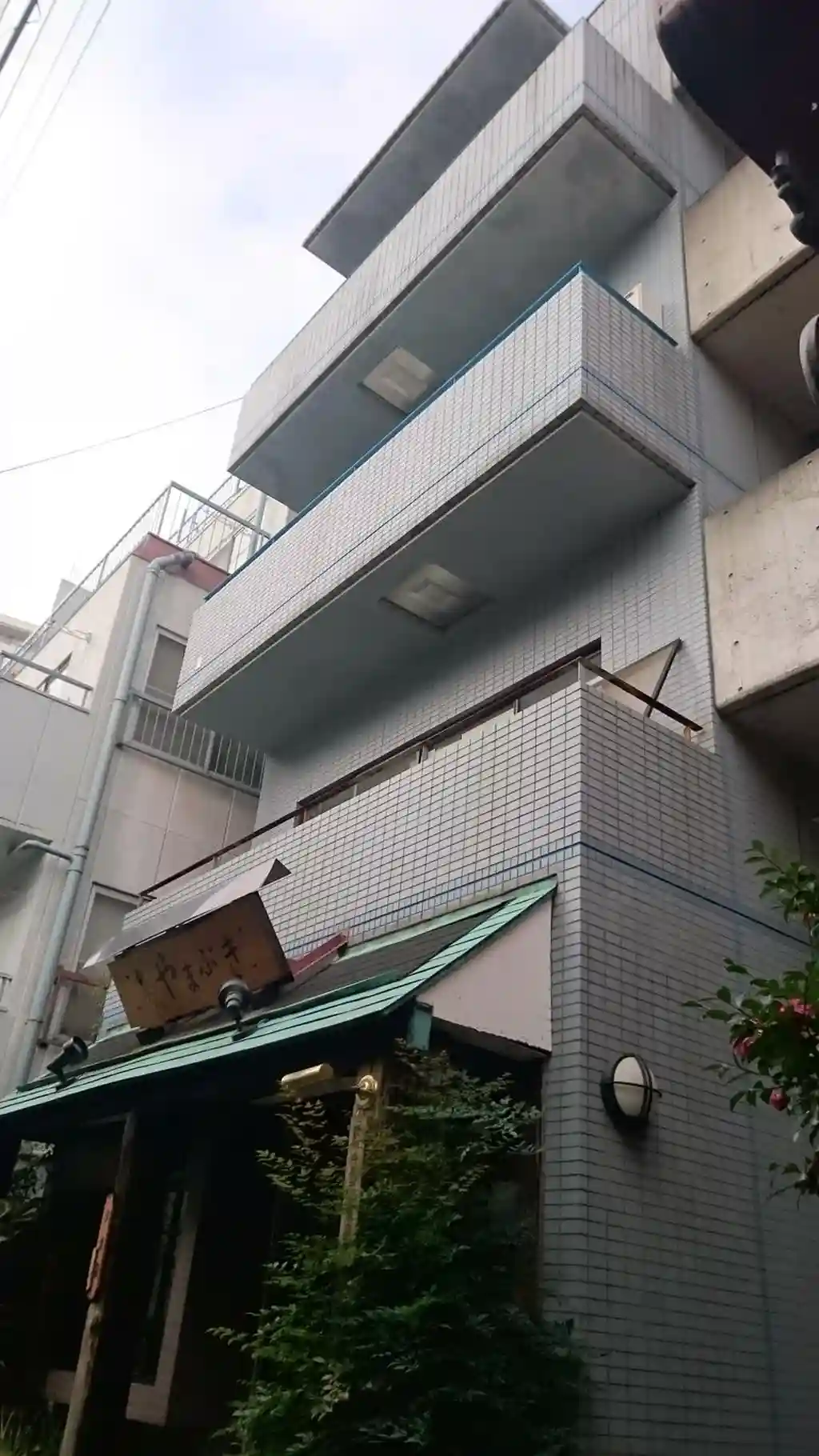 ブル・アートル 外観