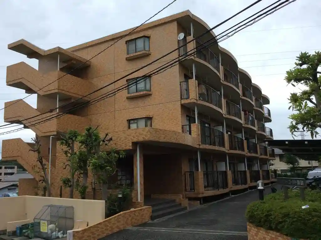 クレセンド・ゴールド諏訪 外観