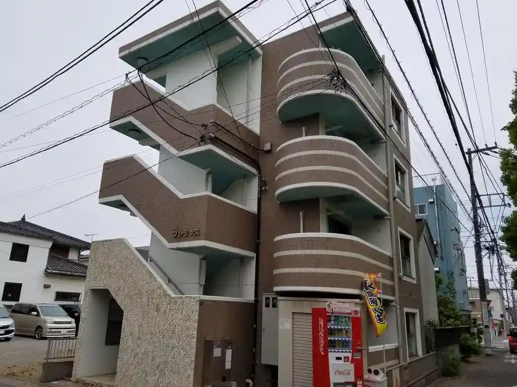 プレシャス 外観