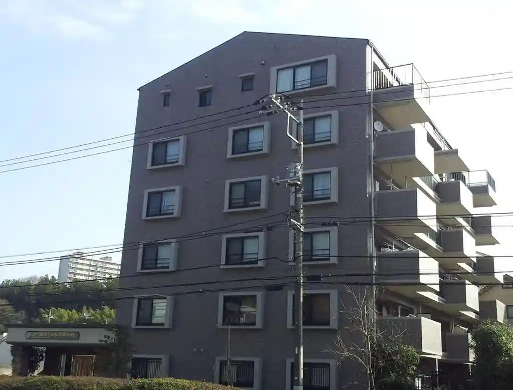 ライオンズモリス京王永山 外観