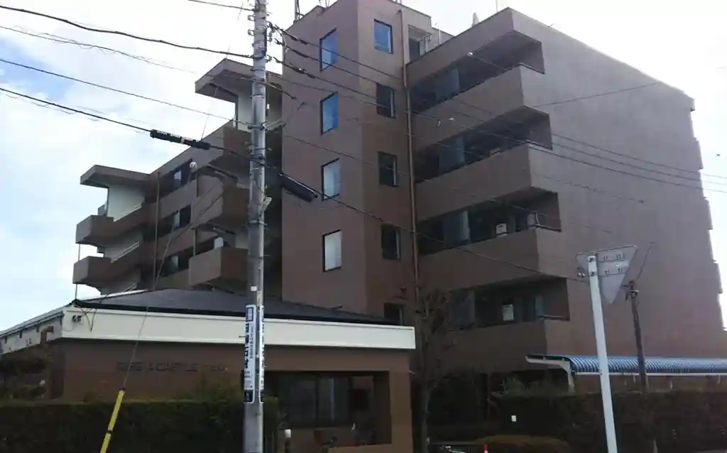 リースアカスティル富士森 外観