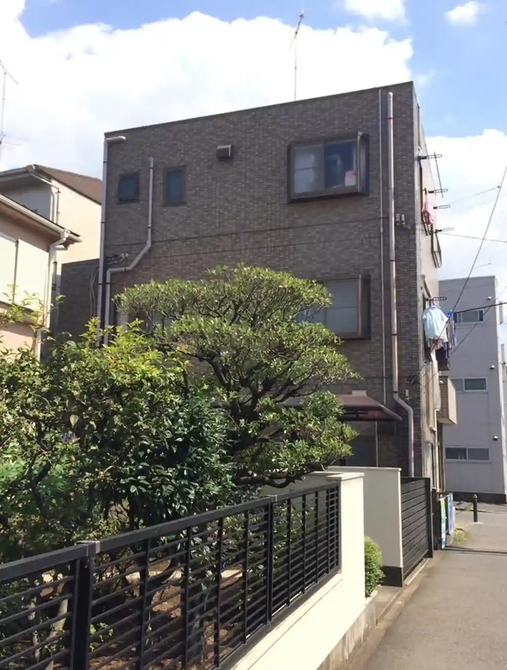 アゼリアコート 外観