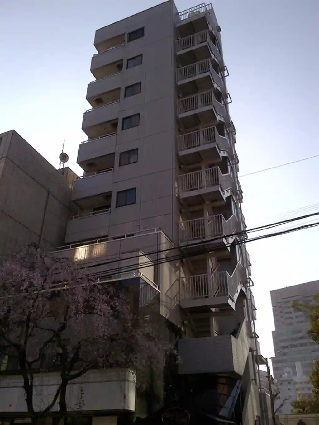 サンテバンサガ 外観