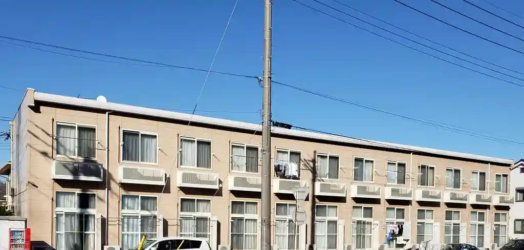 レオパレスみのり 外観