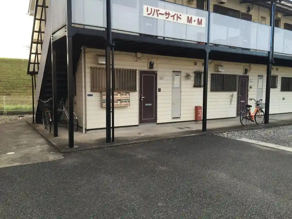 リバーサイドMM 外観