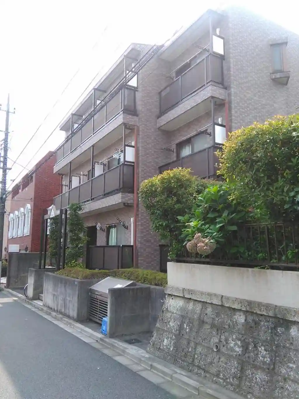 プラヴィンスY・F 外観