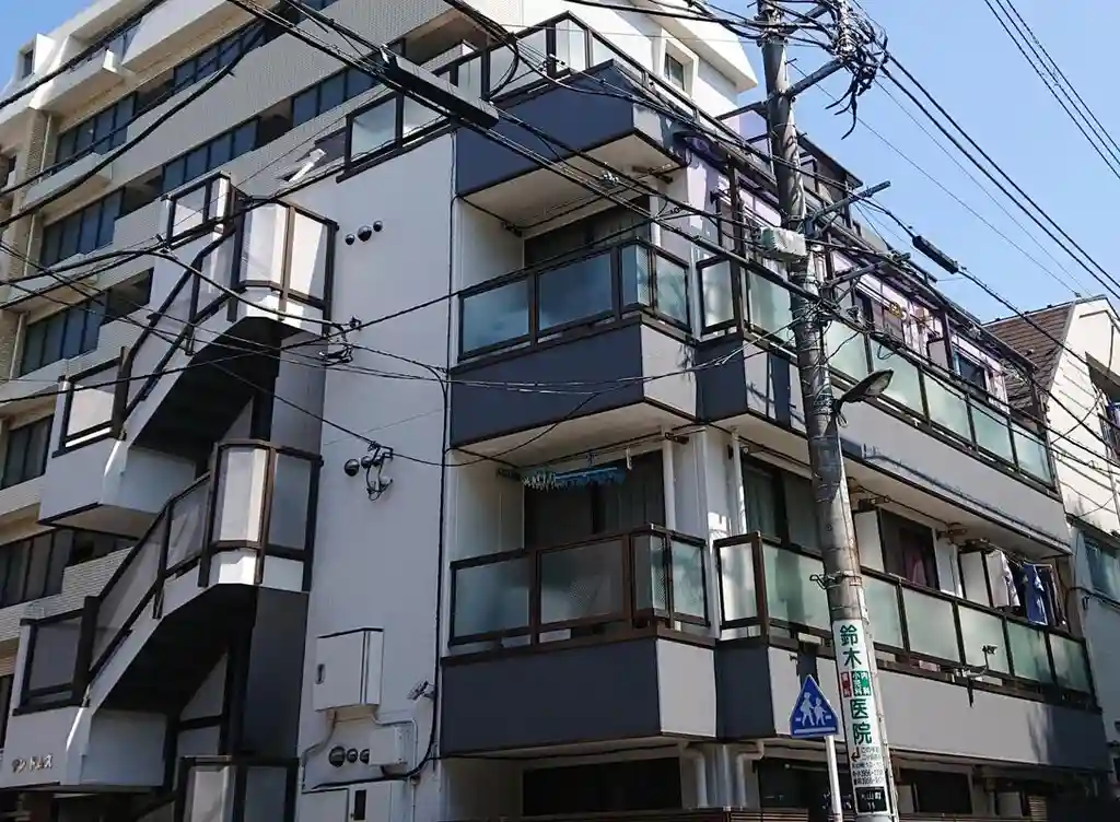 サンドムス 外観