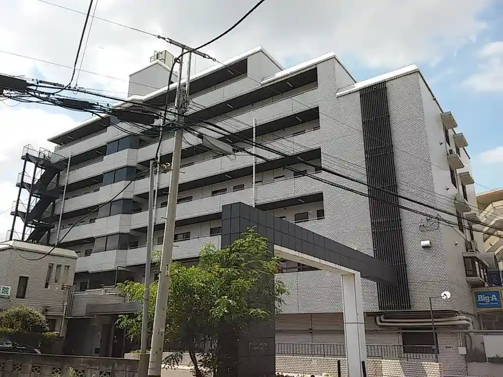 グランドール久米川 外観