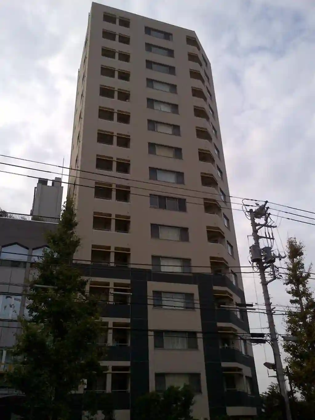 アパートメンツ本駒込 外観