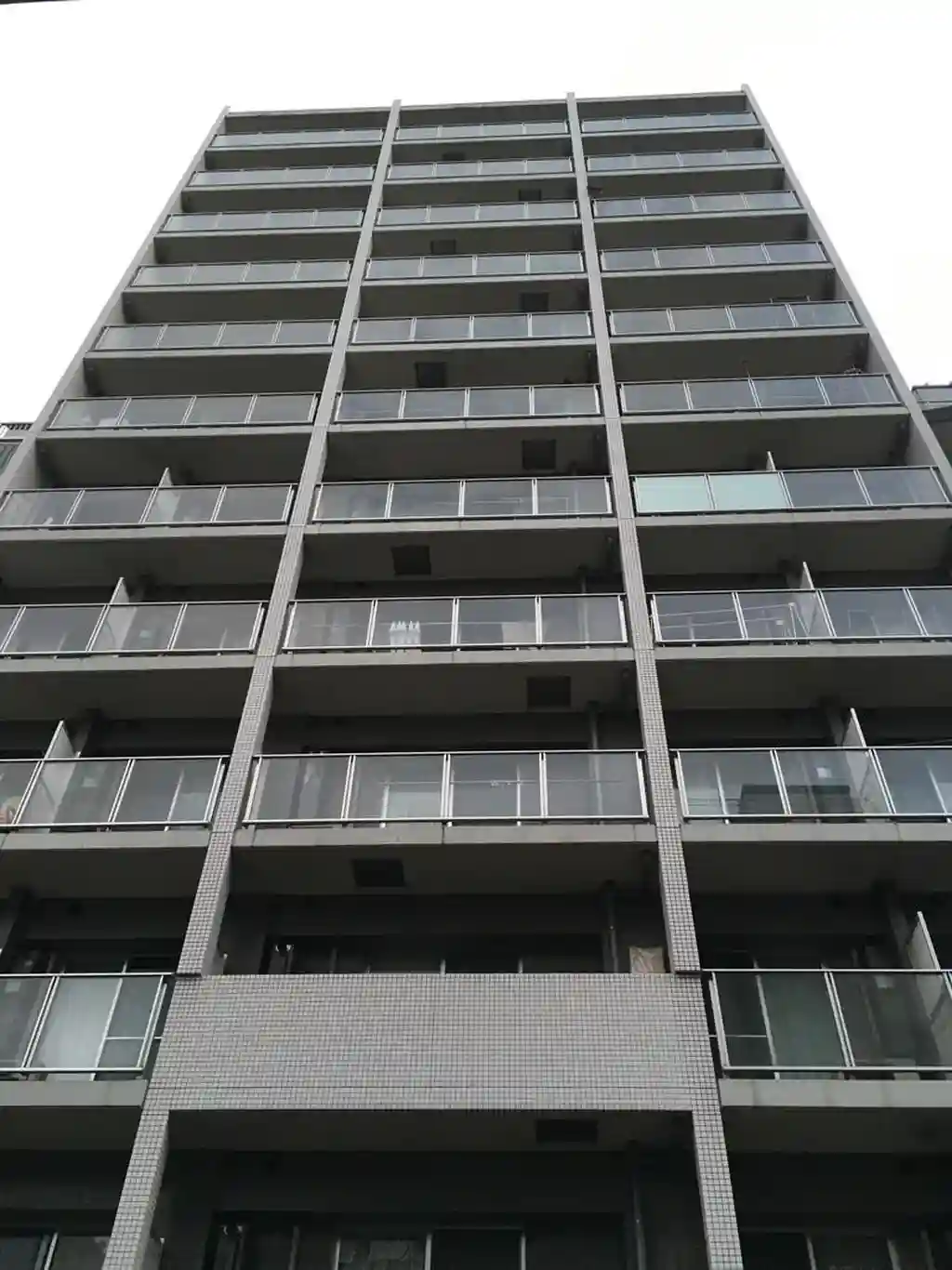 クイーンシティ新富町 外観