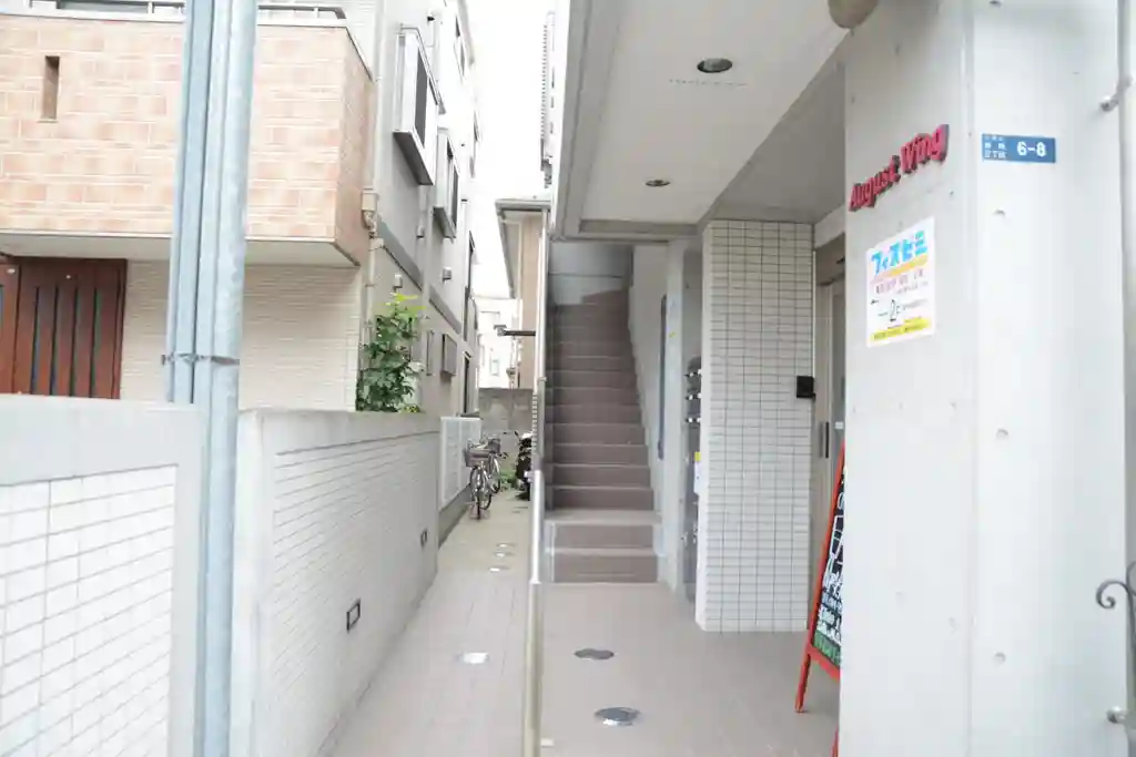 オーガストウィング 外観