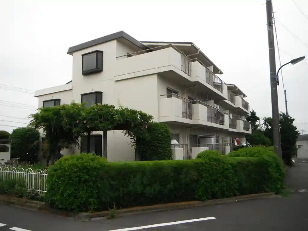 ロイヤルメゾンつくし野2 外観