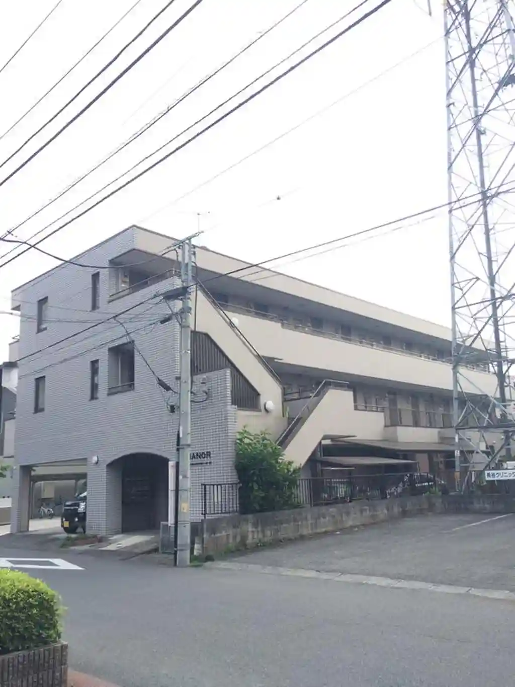 ウィット多摩平 外観