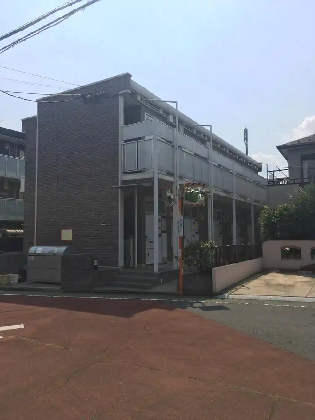 レオパレススレユニール 外観