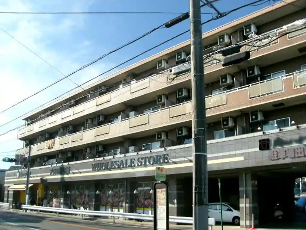 ロイヤルモナーク 外観