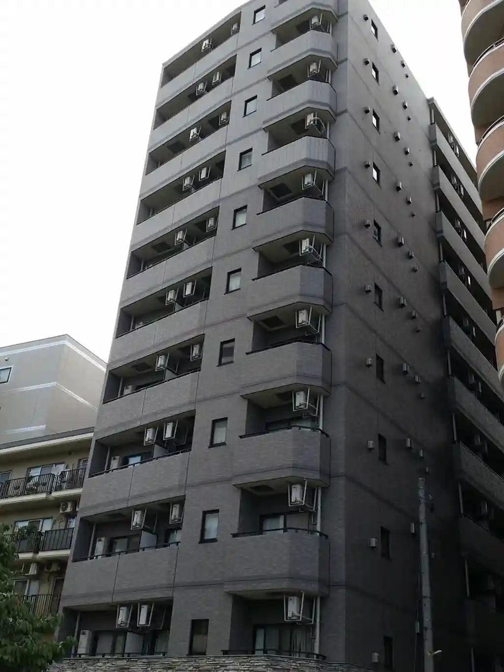 ガラ・シティ横浜西口 外観