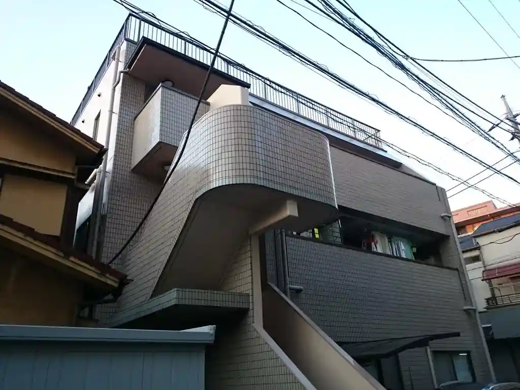 クリークス 外観