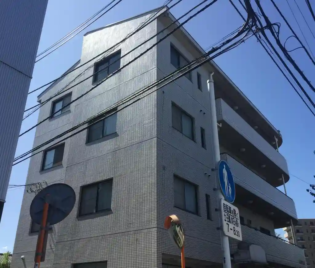 ハイブリッヂ 外観